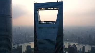 原创最新上海环球金融中心环视大气航拍视频的预览图